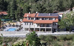 Livadia Hotel Kyperounta